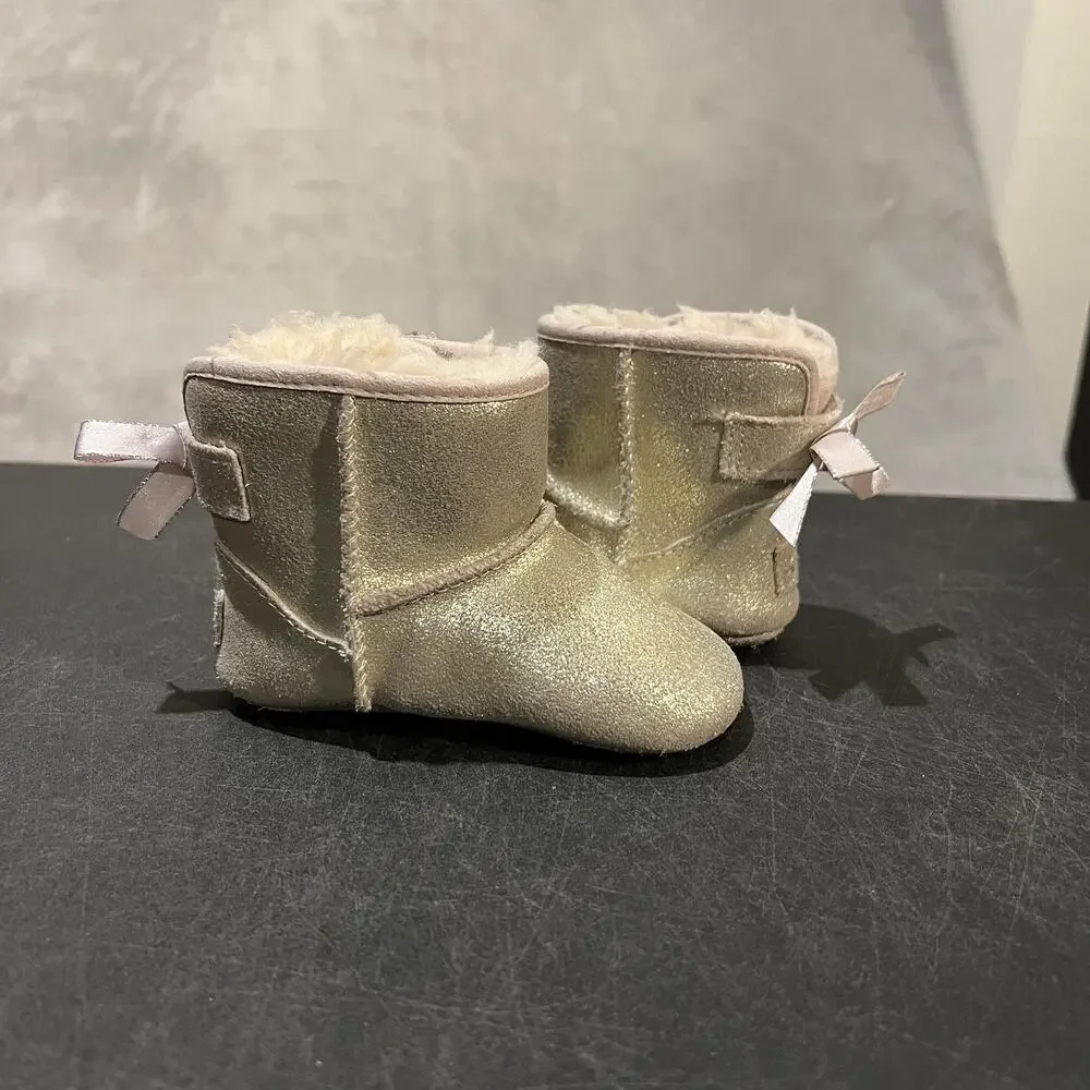 UGG Jessie Bow II Boots Infant Size 4/5c Gold Shimmer Shearling Crib 1019630I